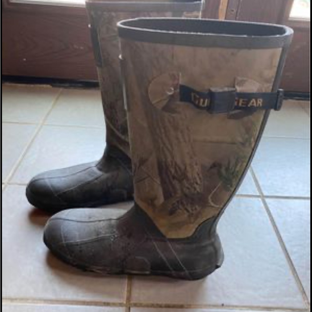 Men’s Guide Gear brand boots